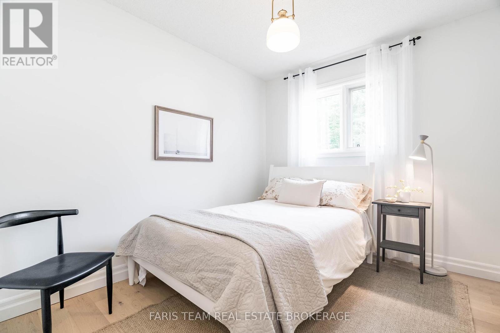 9 Fairway Crescent, Wasaga Beach, Ontario  L9Z 1C1 - Photo 25 - S12423121