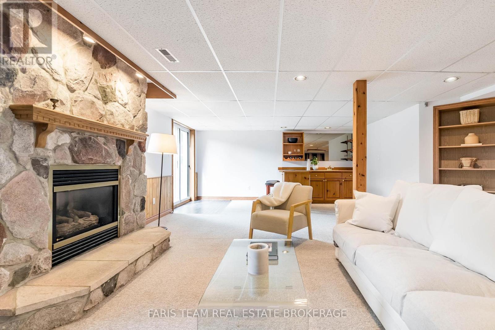 9 Fairway Crescent, Wasaga Beach, Ontario  L9Z 1C1 - Photo 31 - S12423121