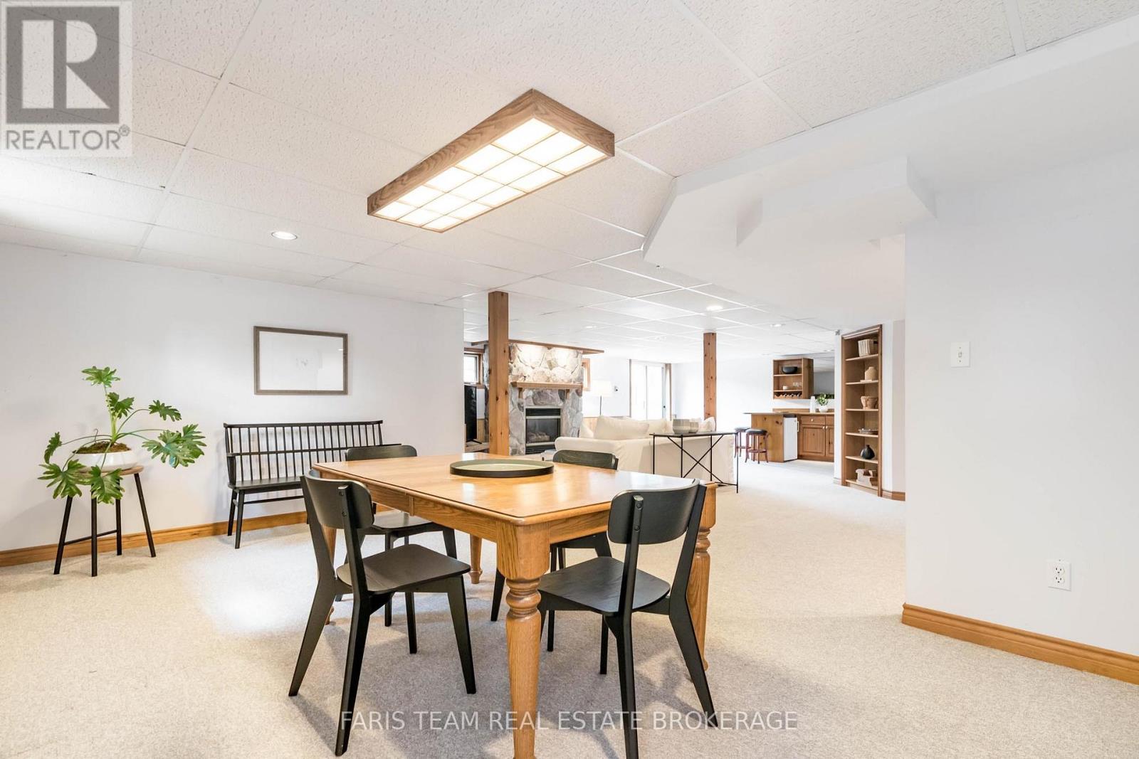 9 Fairway Crescent, Wasaga Beach, Ontario  L9Z 1C1 - Photo 35 - S12423121