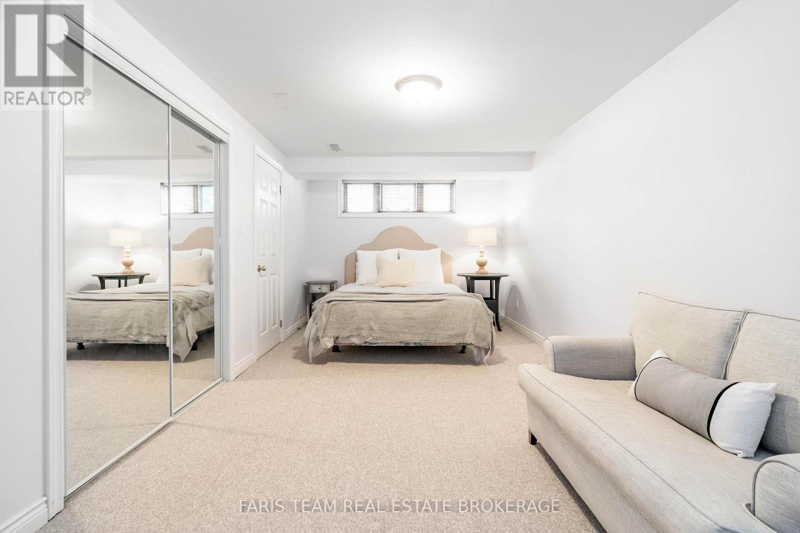 9 Fairway Crescent, Wasaga Beach, Ontario  L9Z 1C1 - Photo 36 - S12423121