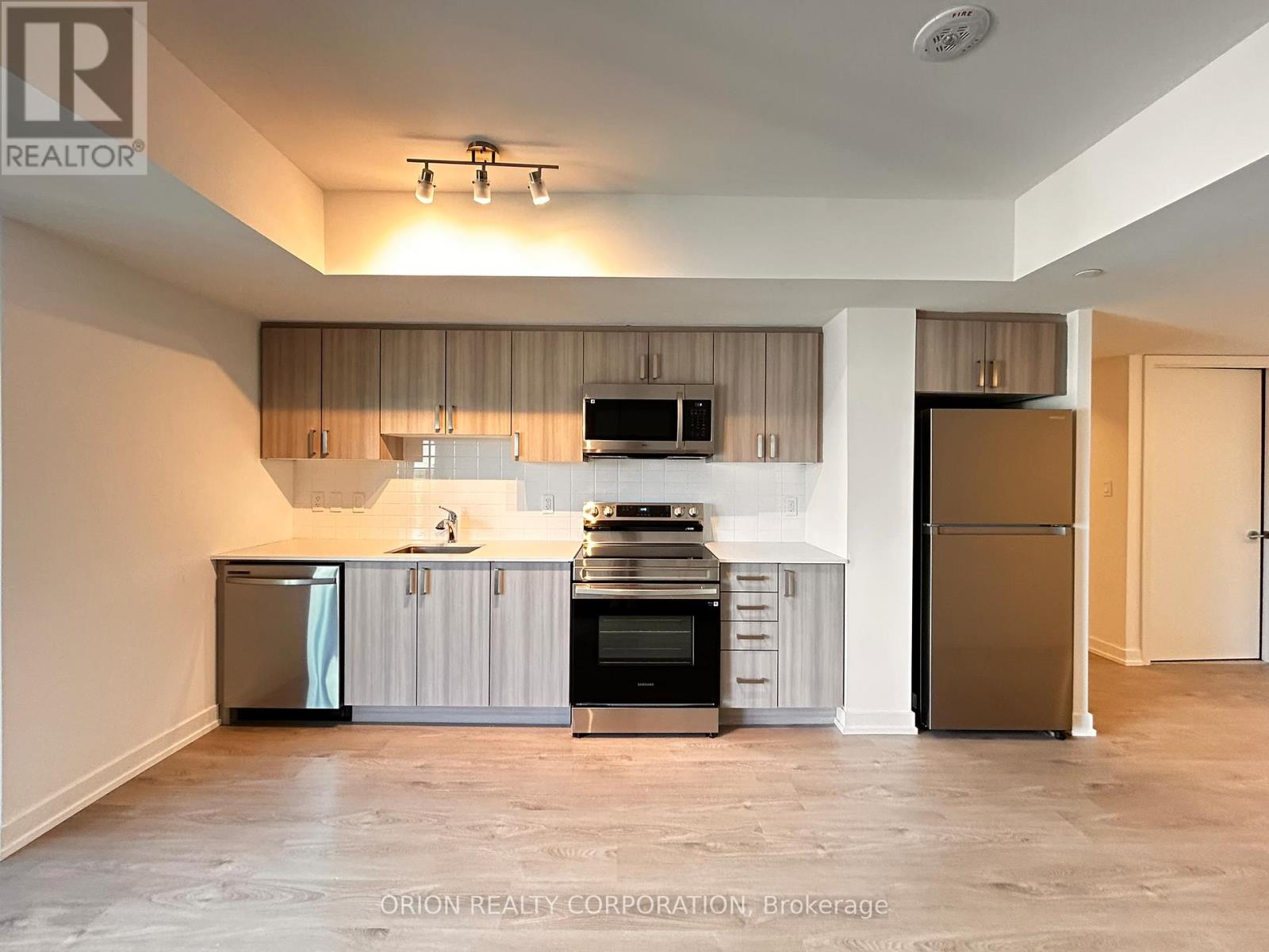 404 - 556 Marlee Avenue, Toronto, Ontario  M6B 0B1 - Photo 14 - W12421146