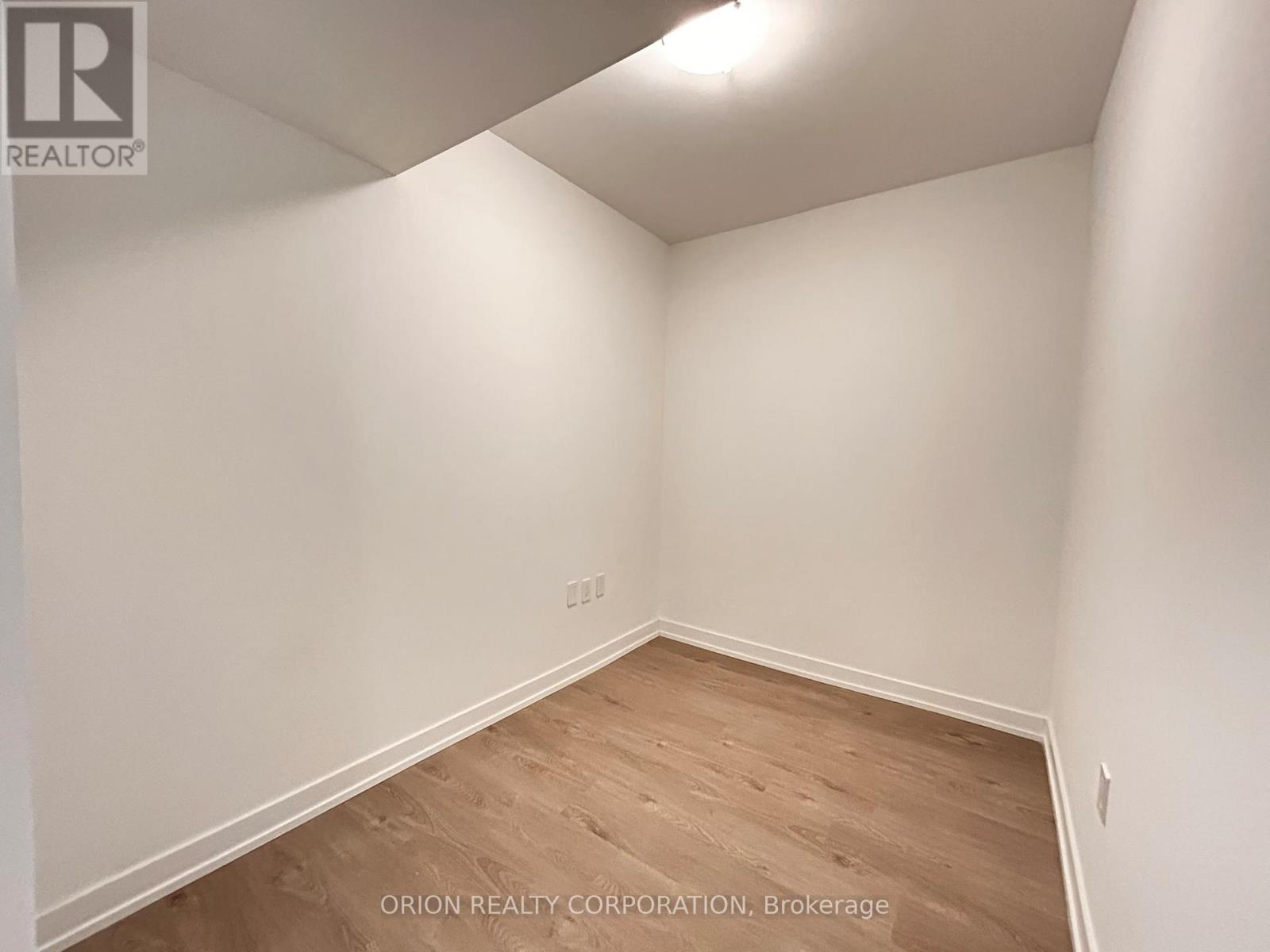 404 - 556 Marlee Avenue, Toronto, Ontario  M6B 0B1 - Photo 10 - W12421146