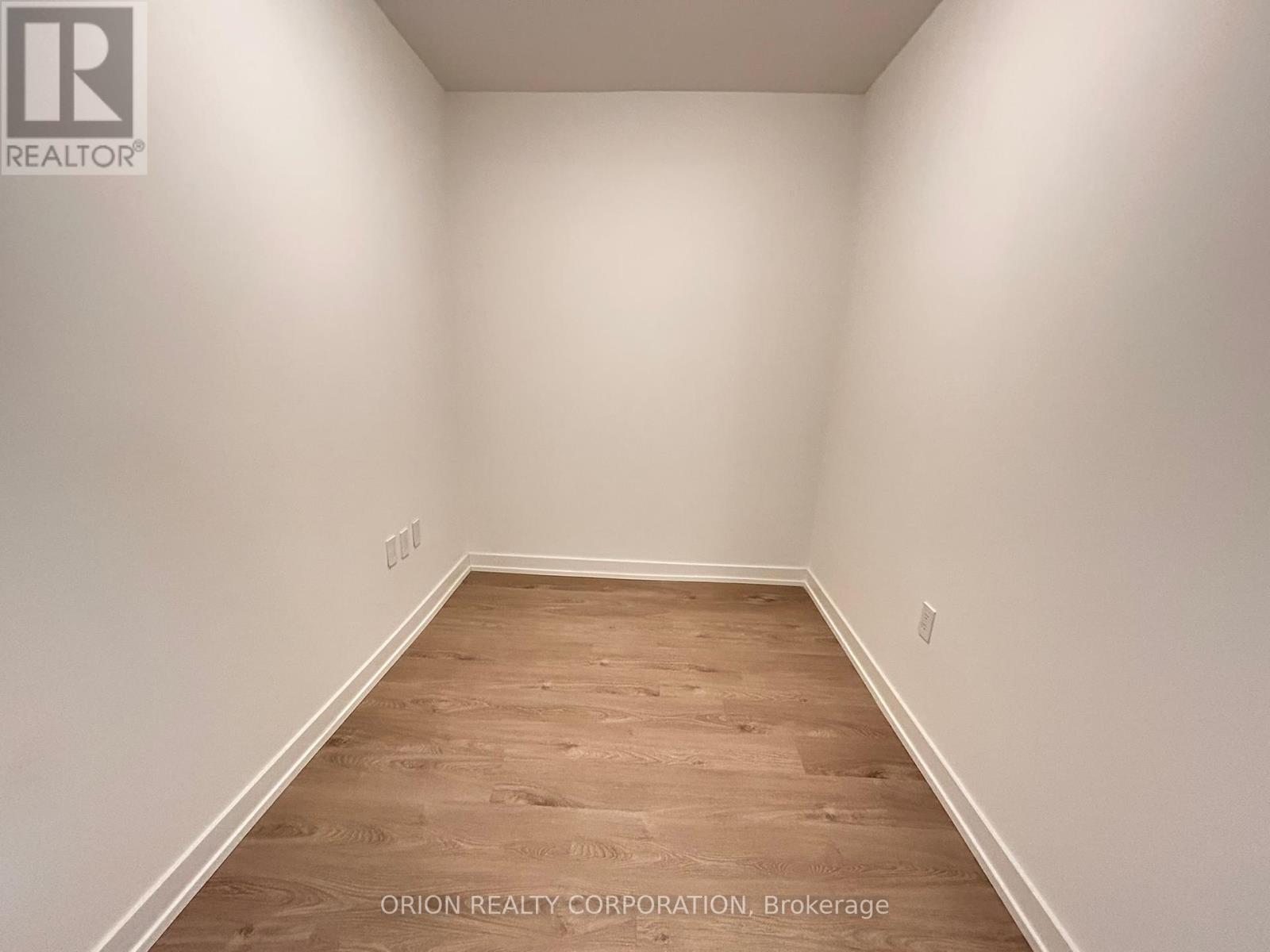 404 - 556 Marlee Avenue, Toronto, Ontario  M6B 0B1 - Photo 11 - W12421146