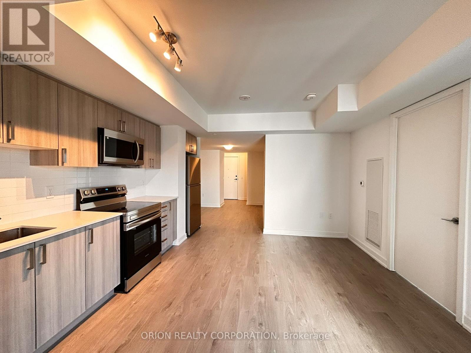 404 - 556 Marlee Avenue, Toronto, Ontario  M6B 0B1 - Photo 17 - W12421146