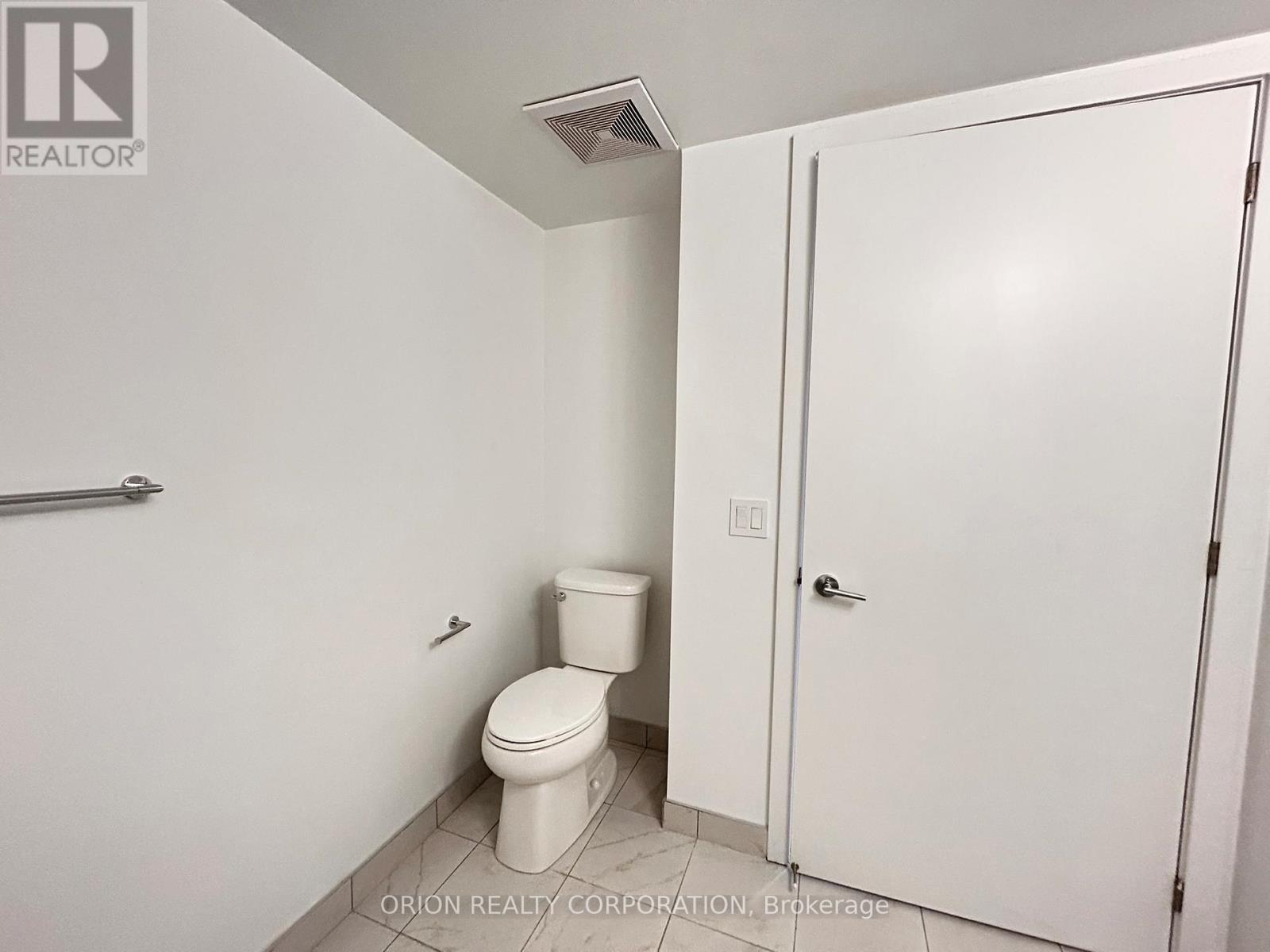 404 - 556 Marlee Avenue, Toronto, Ontario  M6B 0B1 - Photo 9 - W12421146