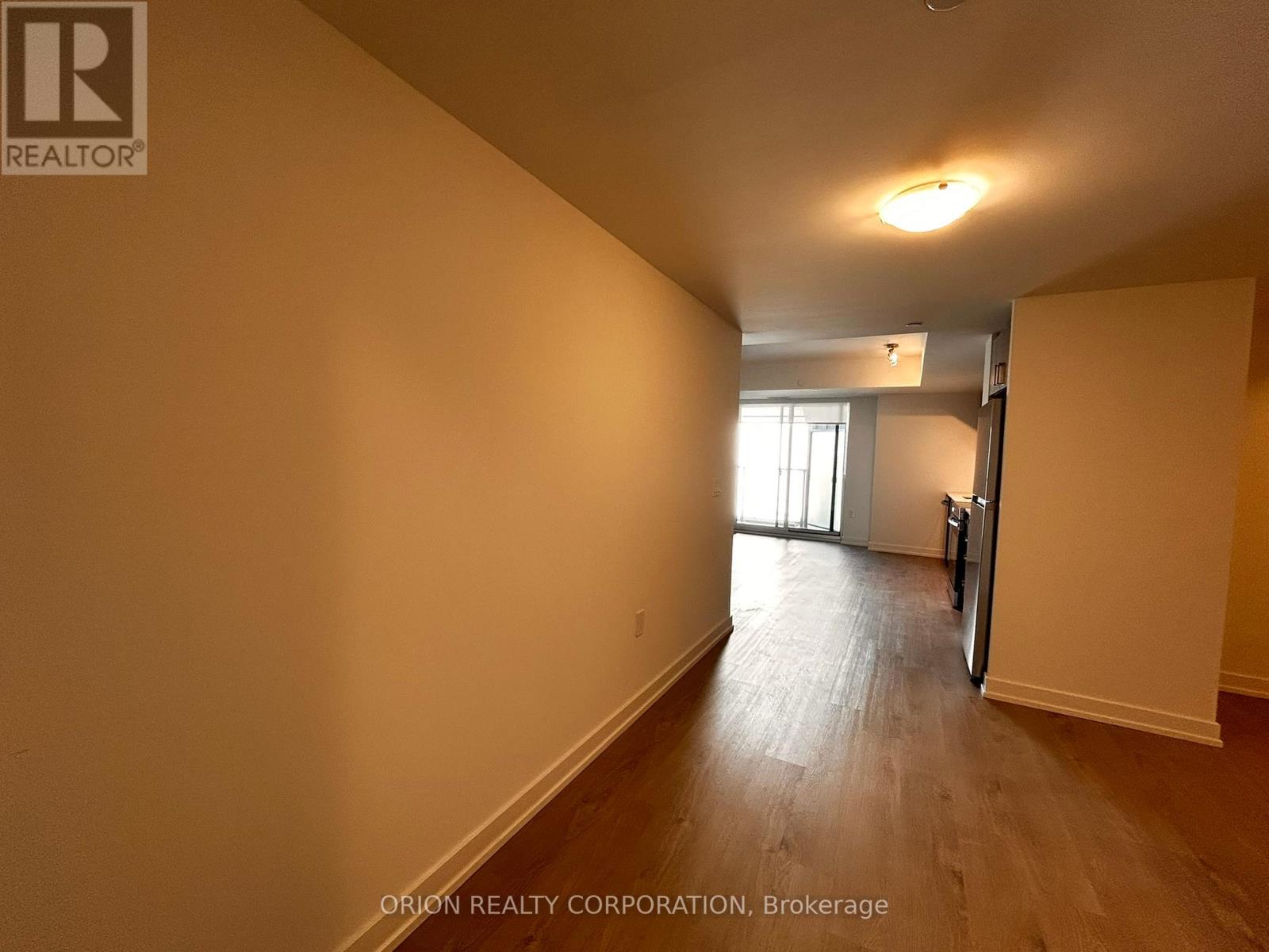 404 - 556 Marlee Avenue, Toronto, Ontario  M6B 0B1 - Photo 5 - W12421146