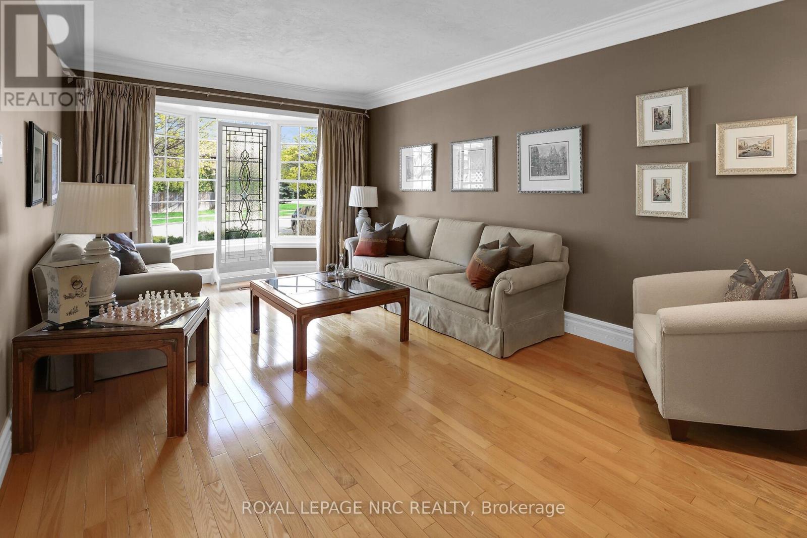 1152 Rushbrooke Drive, Oakville, Ontario  L6M 1K1 - Photo 10 - W12423178