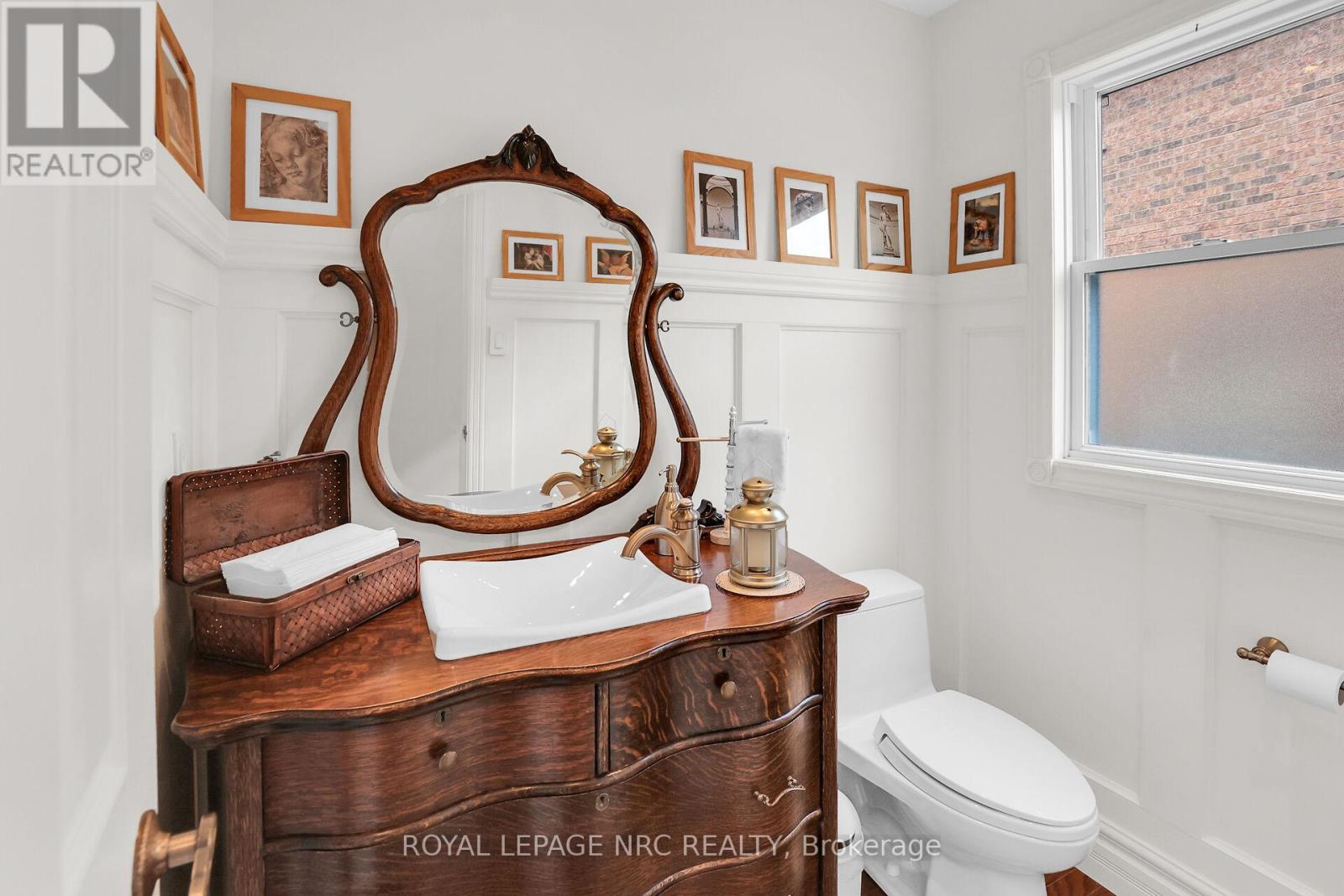 1152 Rushbrooke Drive, Oakville, Ontario  L6M 1K1 - Photo 25 - W12423178