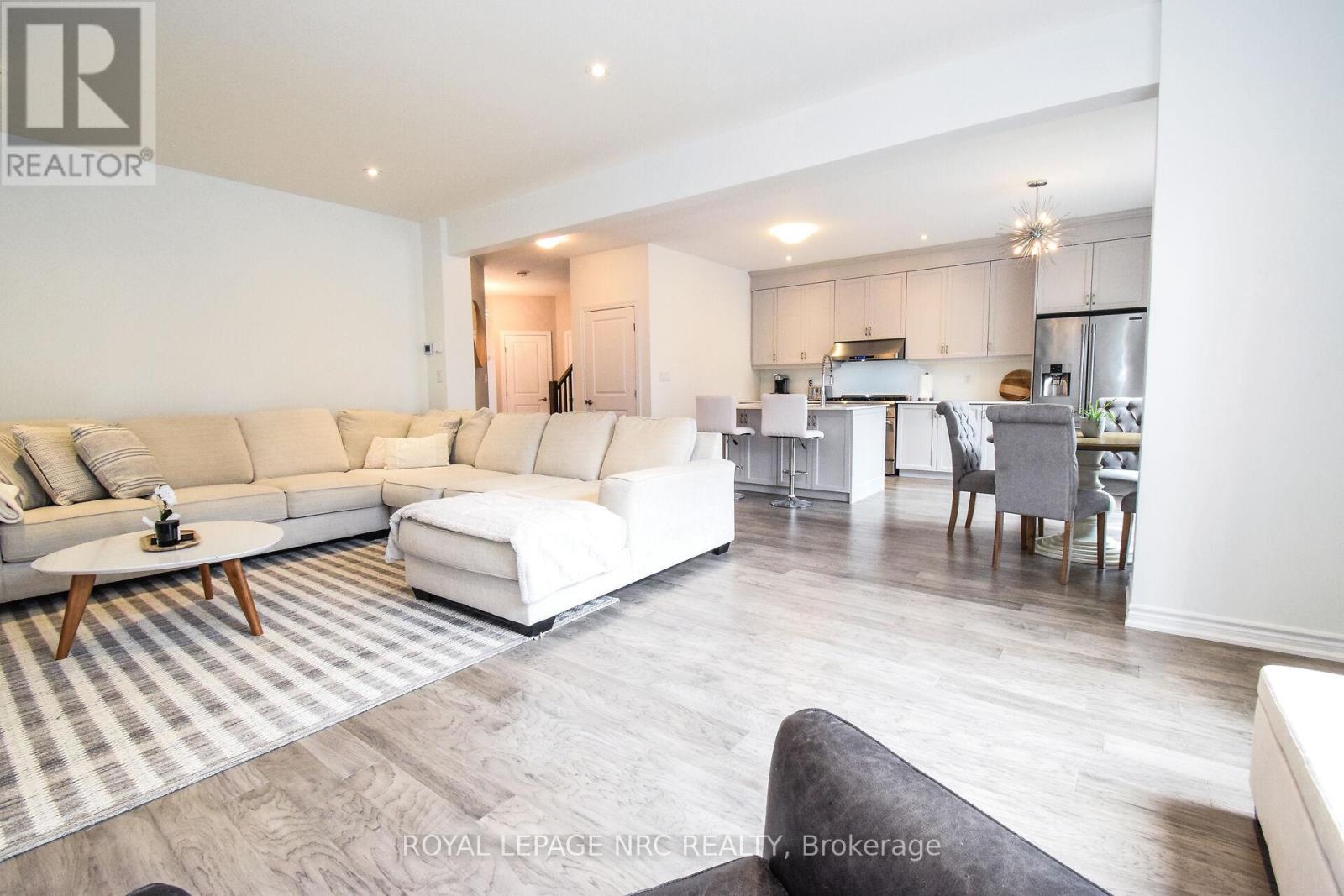 4062 Thomas Street, Lincoln, Ontario  L3J 0S5 - Photo 15 - X12423220