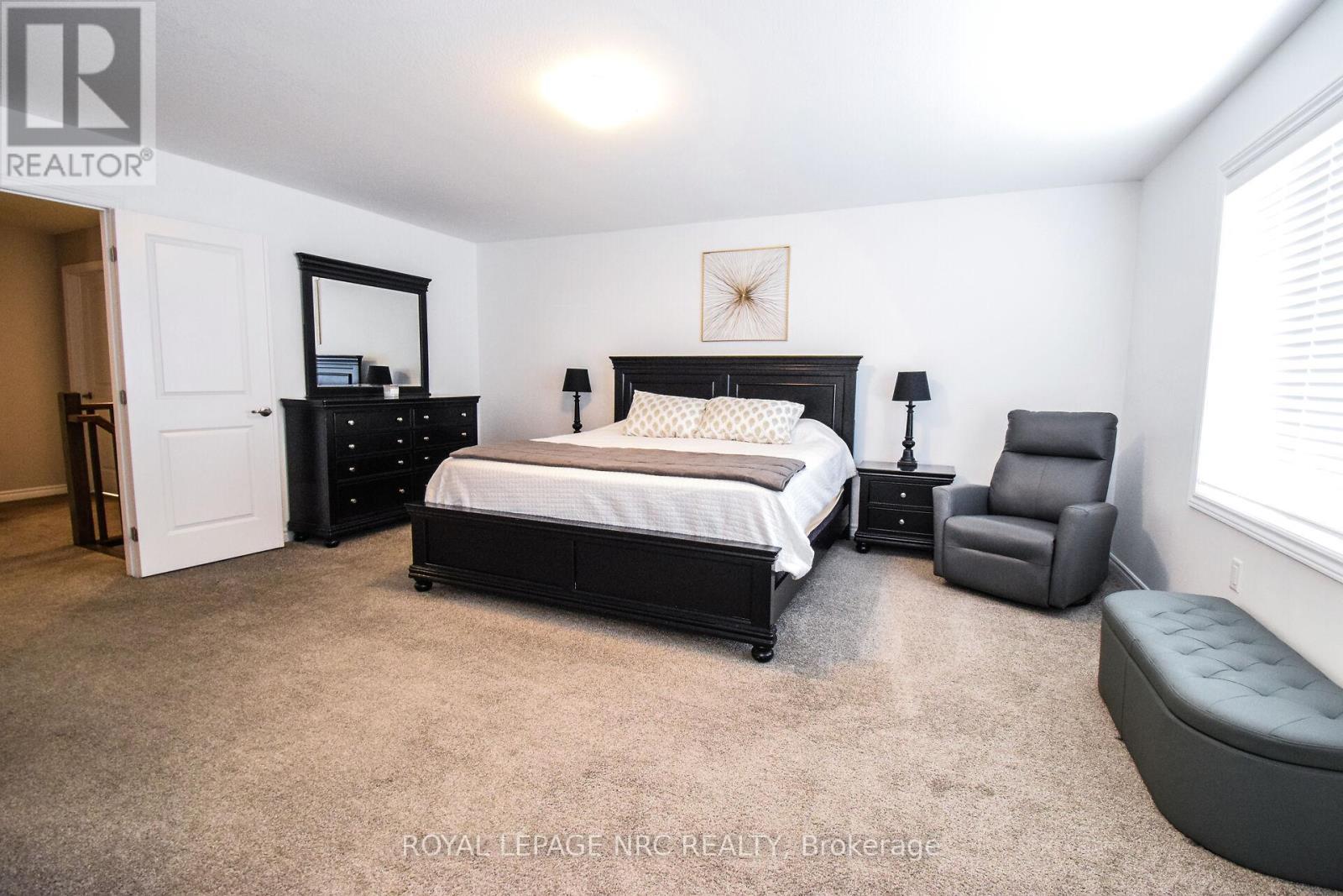 4062 Thomas Street, Lincoln, Ontario  L3J 0S5 - Photo 23 - X12423220