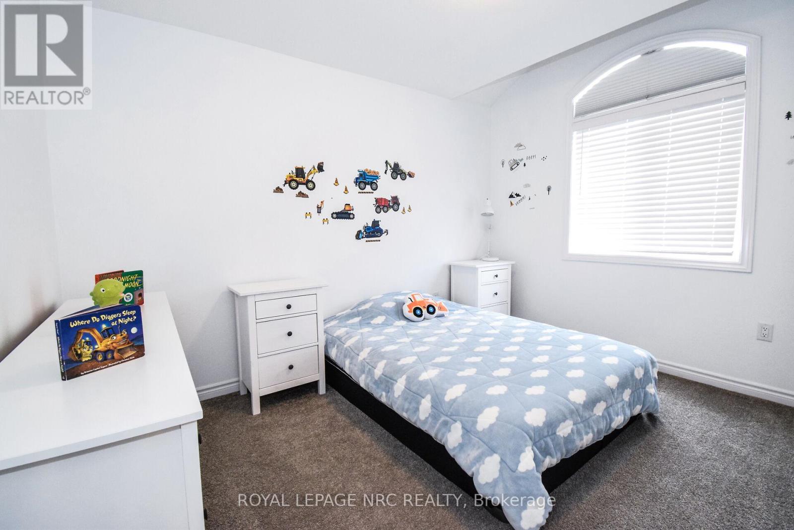 4062 Thomas Street, Lincoln, Ontario  L3J 0S5 - Photo 26 - X12423220