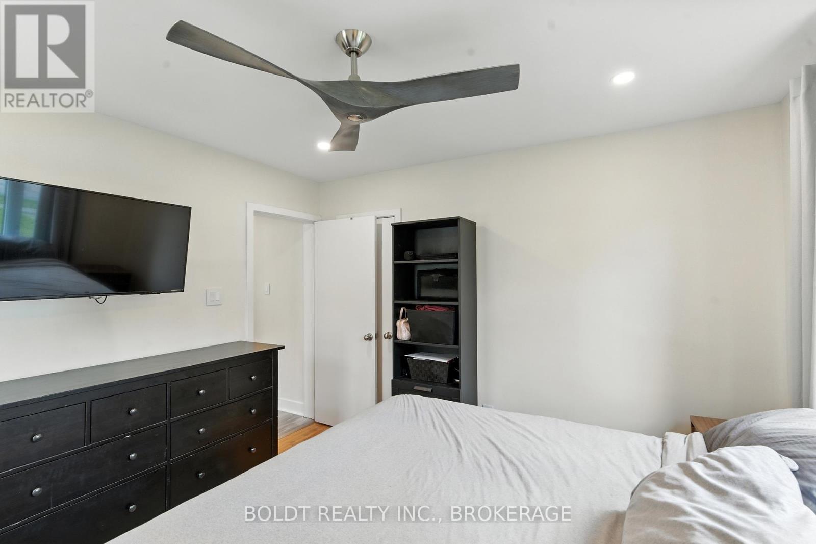 6962 Margaret Street, Niagara Falls, Ontario  L2G 2V9 - Photo 17 - X12423251