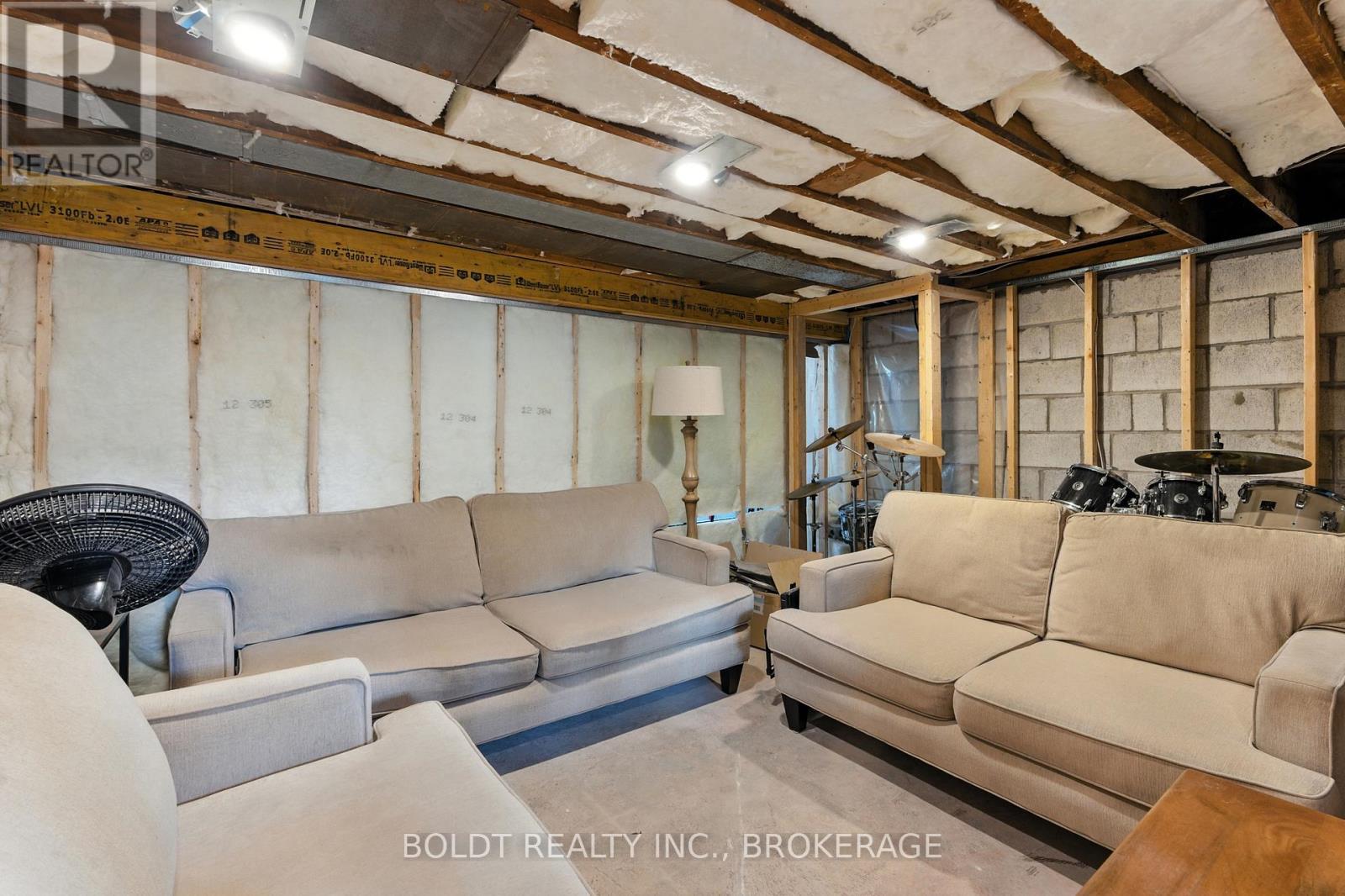6962 Margaret Street, Niagara Falls, Ontario  L2G 2V9 - Photo 24 - X12423251