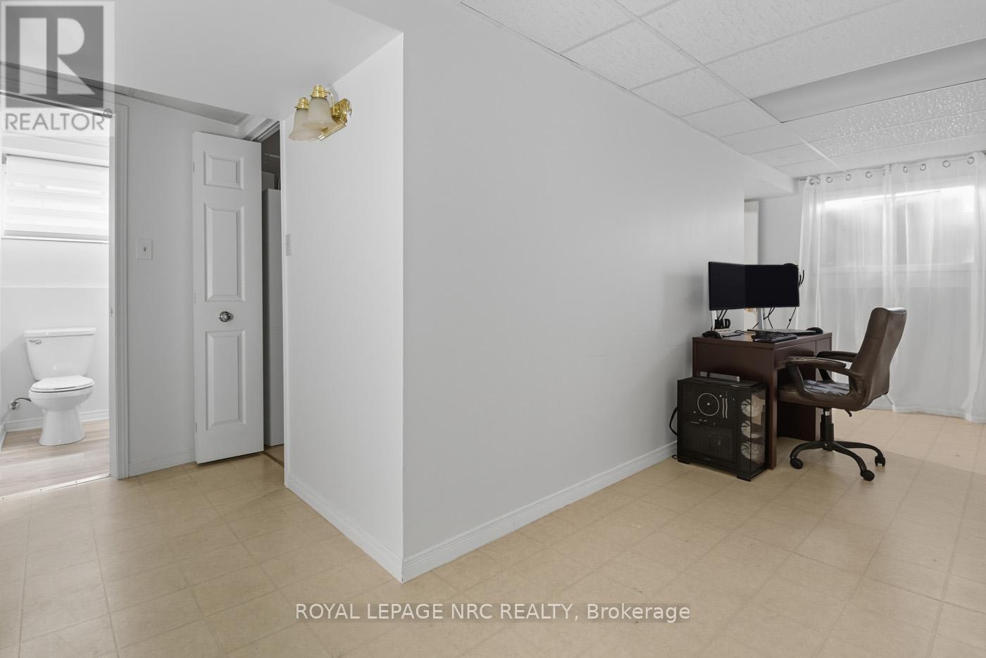 553 Wright Street, Welland, Ontario  L3B 2K6 - Photo 25 - X12423275