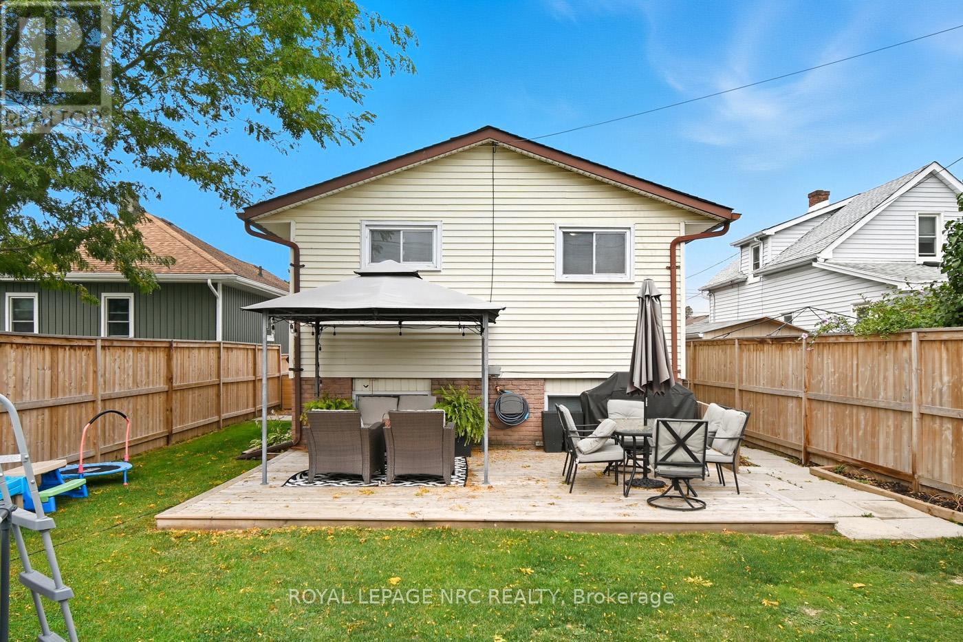 553 Wright Street, Welland, Ontario  L3B 2K6 - Photo 29 - X12423275