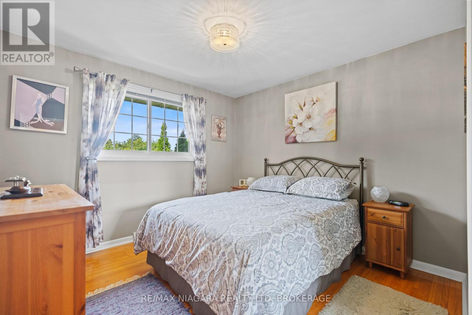 2270 Seventh Louth Street, St. Catharines, Ontario  L2R 6P7 - Photo 12 - X12423314