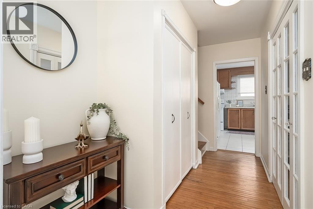 652 Ardleigh Crescent, Burlington, Ontario  L7L 4K8 - Photo 6 - 40771000