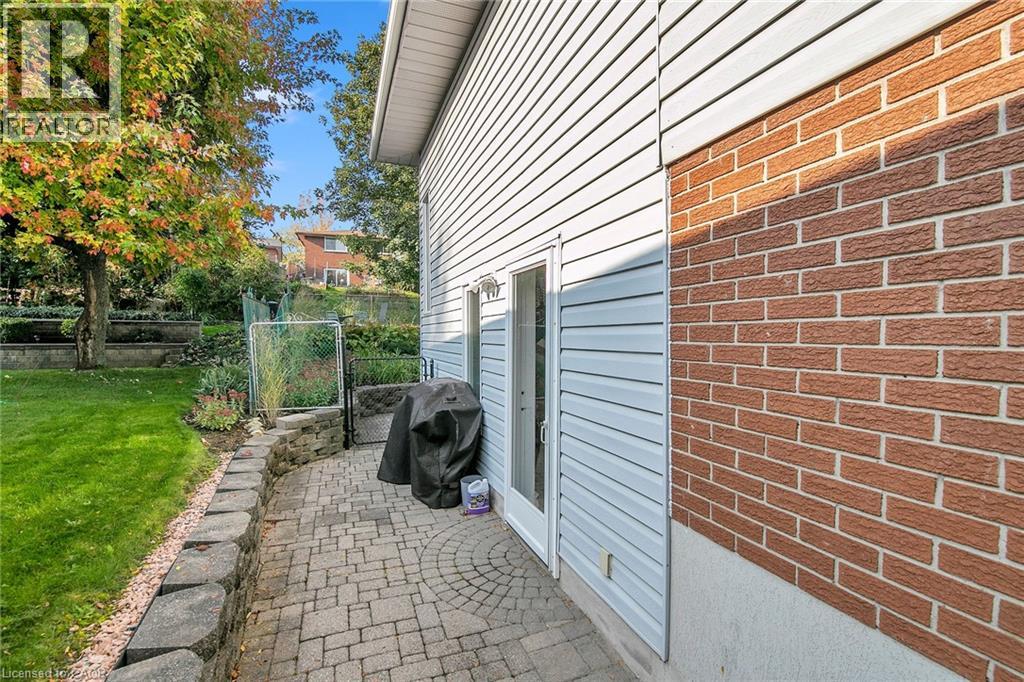 22 Thistle Road, Guelph, Ontario  N1H 6S8 - Photo 17 - 40772828