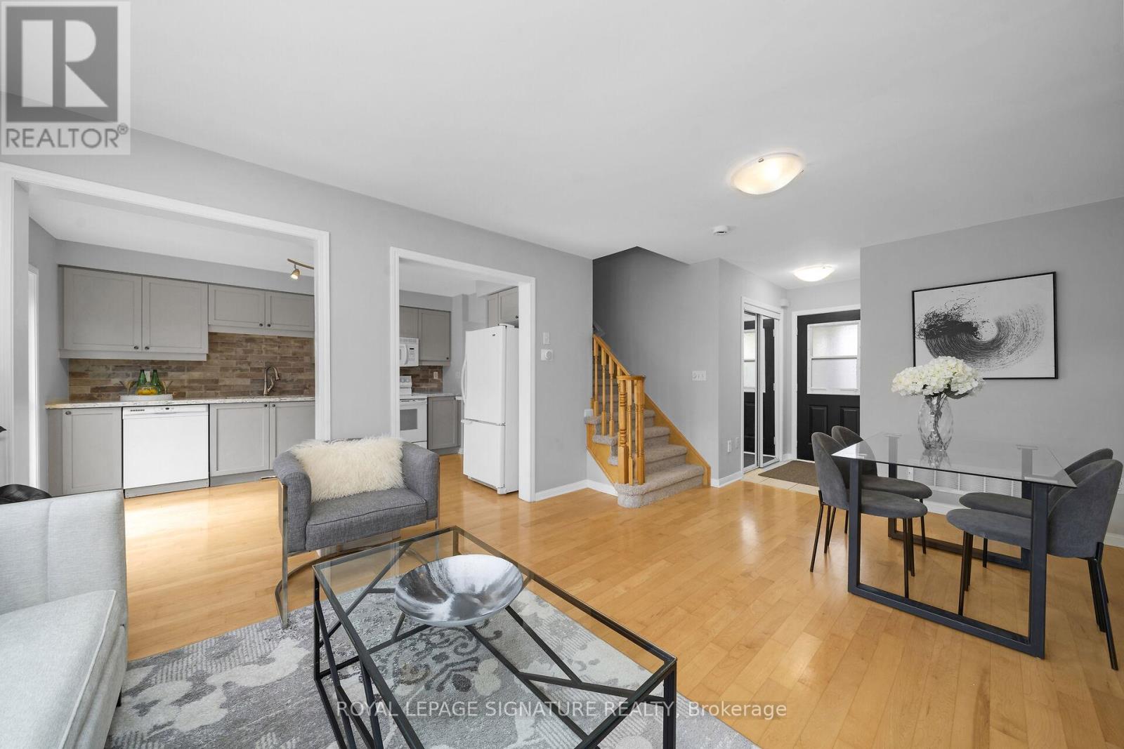646 Kerr Trail, Milton, Ontario  L9T 5W1 - Photo 13 - W12423109