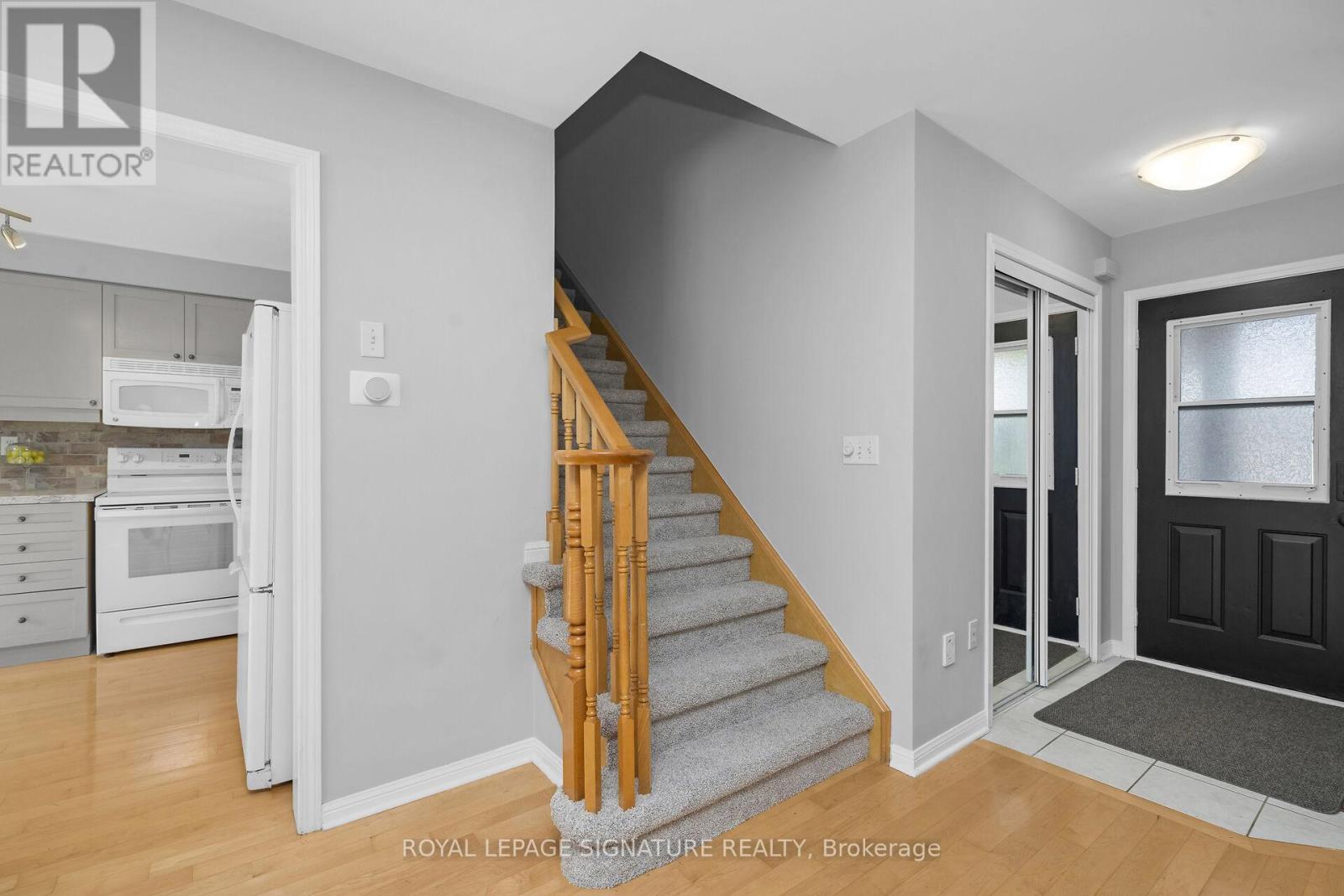 646 Kerr Trail, Milton, Ontario  L9T 5W1 - Photo 15 - W12423109