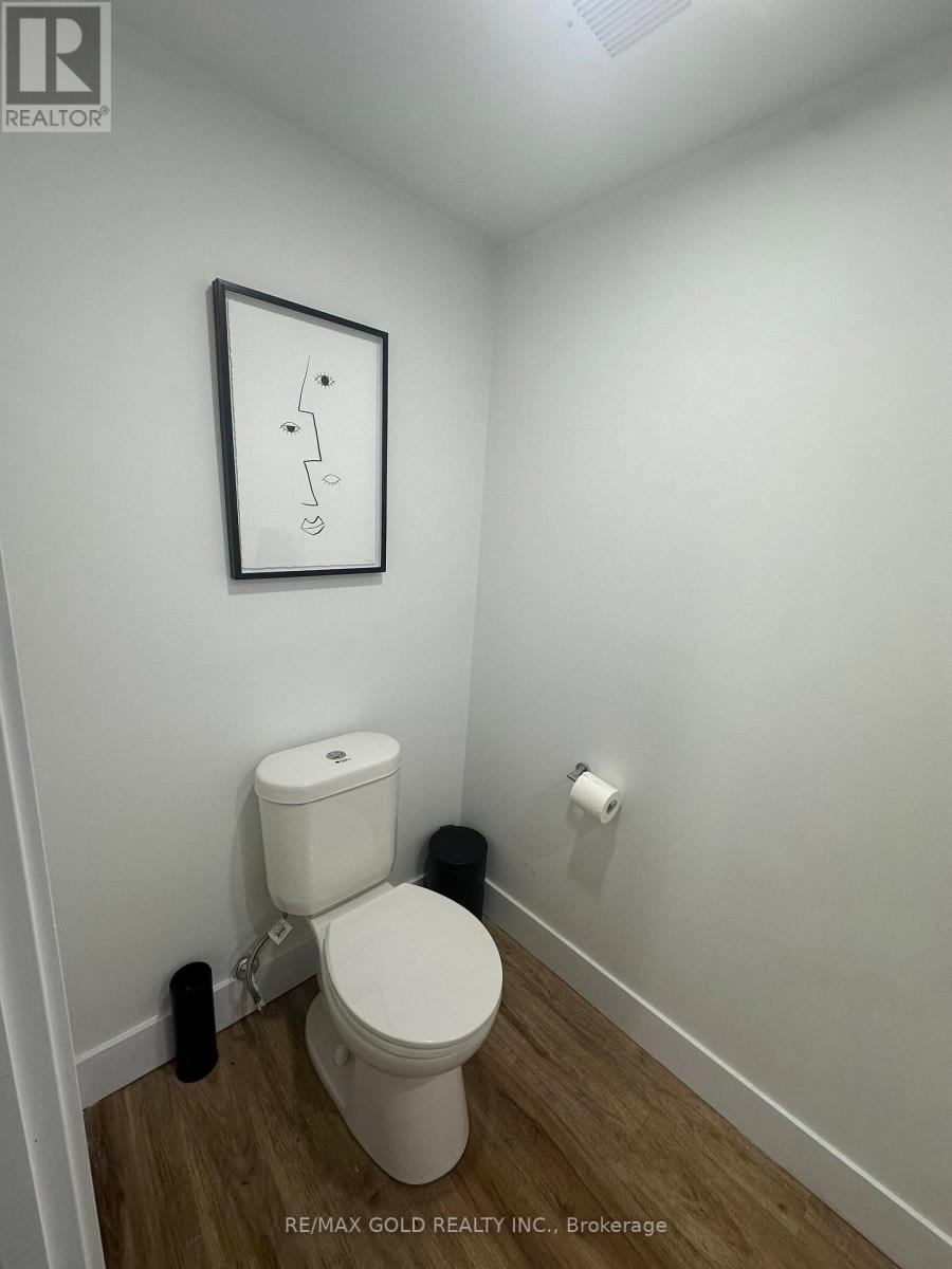 2 - 136 Guelph Street, Halton Hills, Ontario  L7G 4A1 - Photo 11 - W12423112