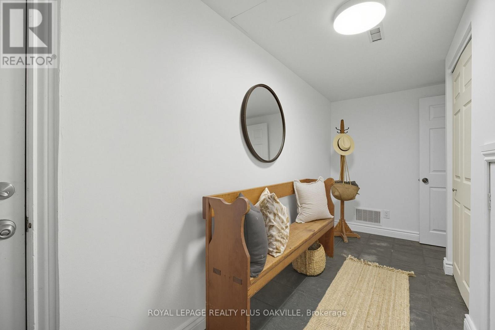 2159 Hixon Street, Oakville, Ontario  L6L 1T5 - Photo 35 - W12423126