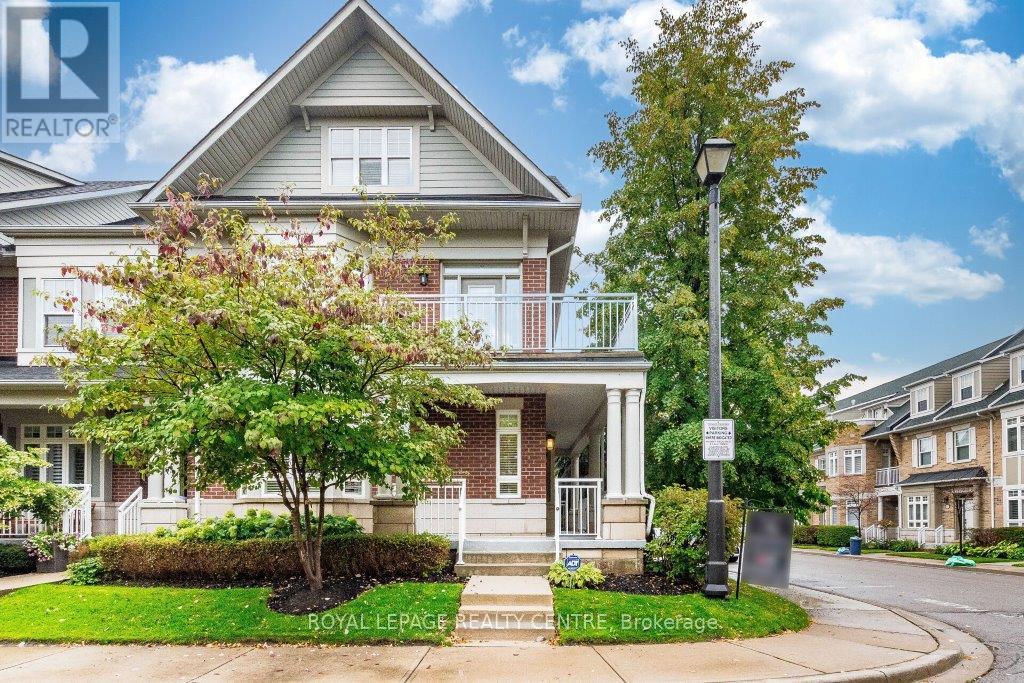 35 Compass Way, Mississauga (Port Credit), Ontario  L5G 4T8 - Photo 2 - W12423134