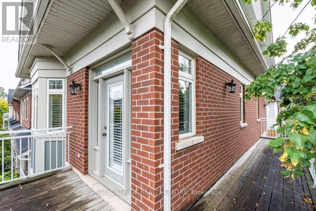 35 Compass Way, Mississauga (Port Credit), Ontario  L5G 4T8 - Photo 25 - W12423134