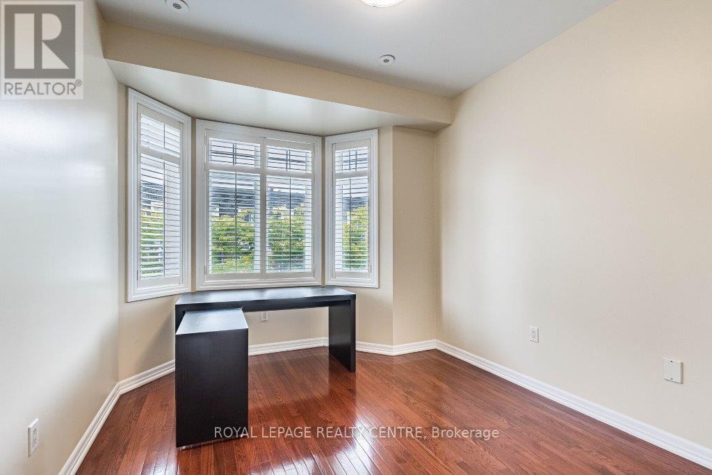 35 Compass Way, Mississauga (Port Credit), Ontario  L5G 4T8 - Photo 26 - W12423134
