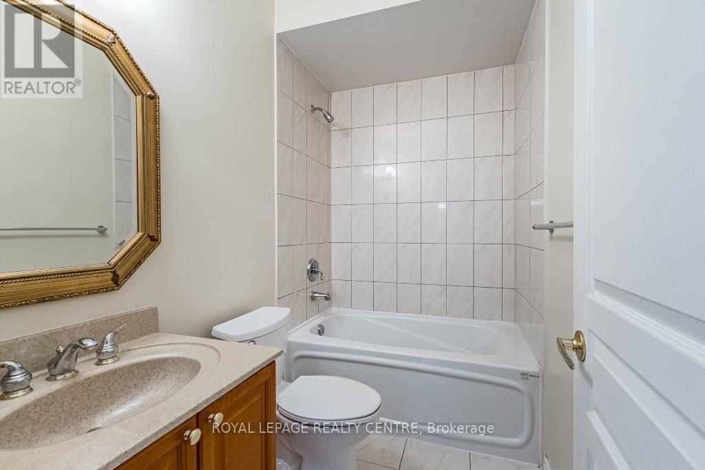 35 Compass Way, Mississauga (Port Credit), Ontario  L5G 4T8 - Photo 27 - W12423134