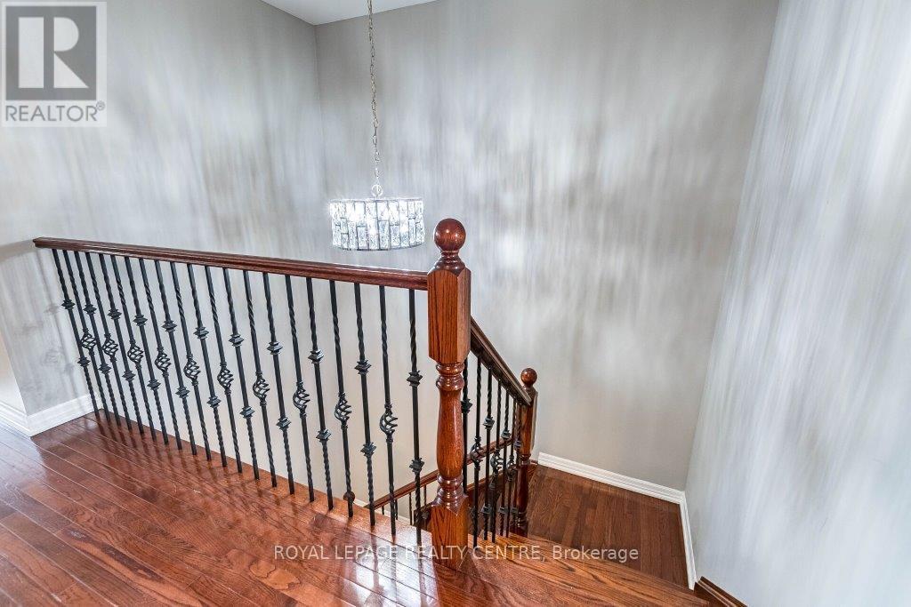 35 Compass Way, Mississauga (Port Credit), Ontario  L5G 4T8 - Photo 29 - W12423134