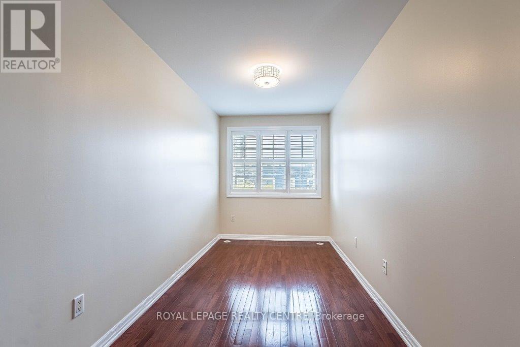 35 Compass Way, Mississauga (Port Credit), Ontario  L5G 4T8 - Photo 32 - W12423134