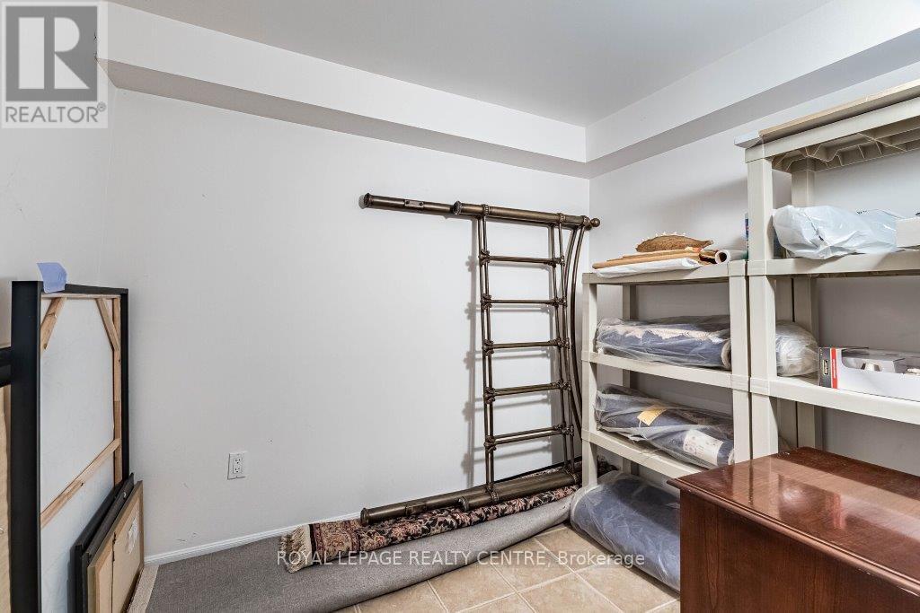 35 Compass Way, Mississauga (Port Credit), Ontario  L5G 4T8 - Photo 41 - W12423134