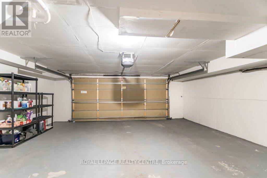 35 Compass Way, Mississauga (Port Credit), Ontario  L5G 4T8 - Photo 42 - W12423134