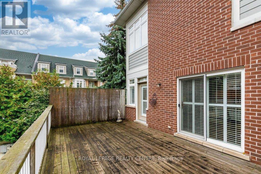 35 Compass Way, Mississauga (Port Credit), Ontario  L5G 4T8 - Photo 46 - W12423134