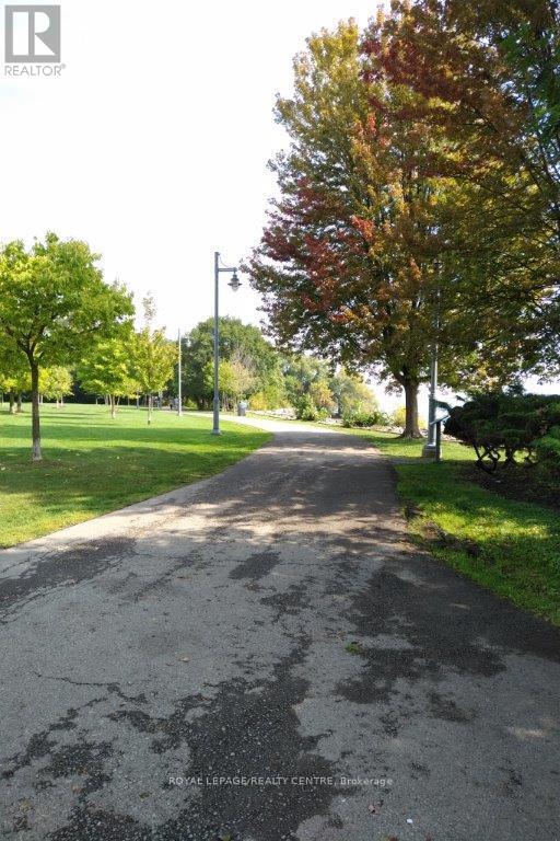 35 Compass Way, Mississauga (Port Credit), Ontario  L5G 4T8 - Photo 49 - W12423134