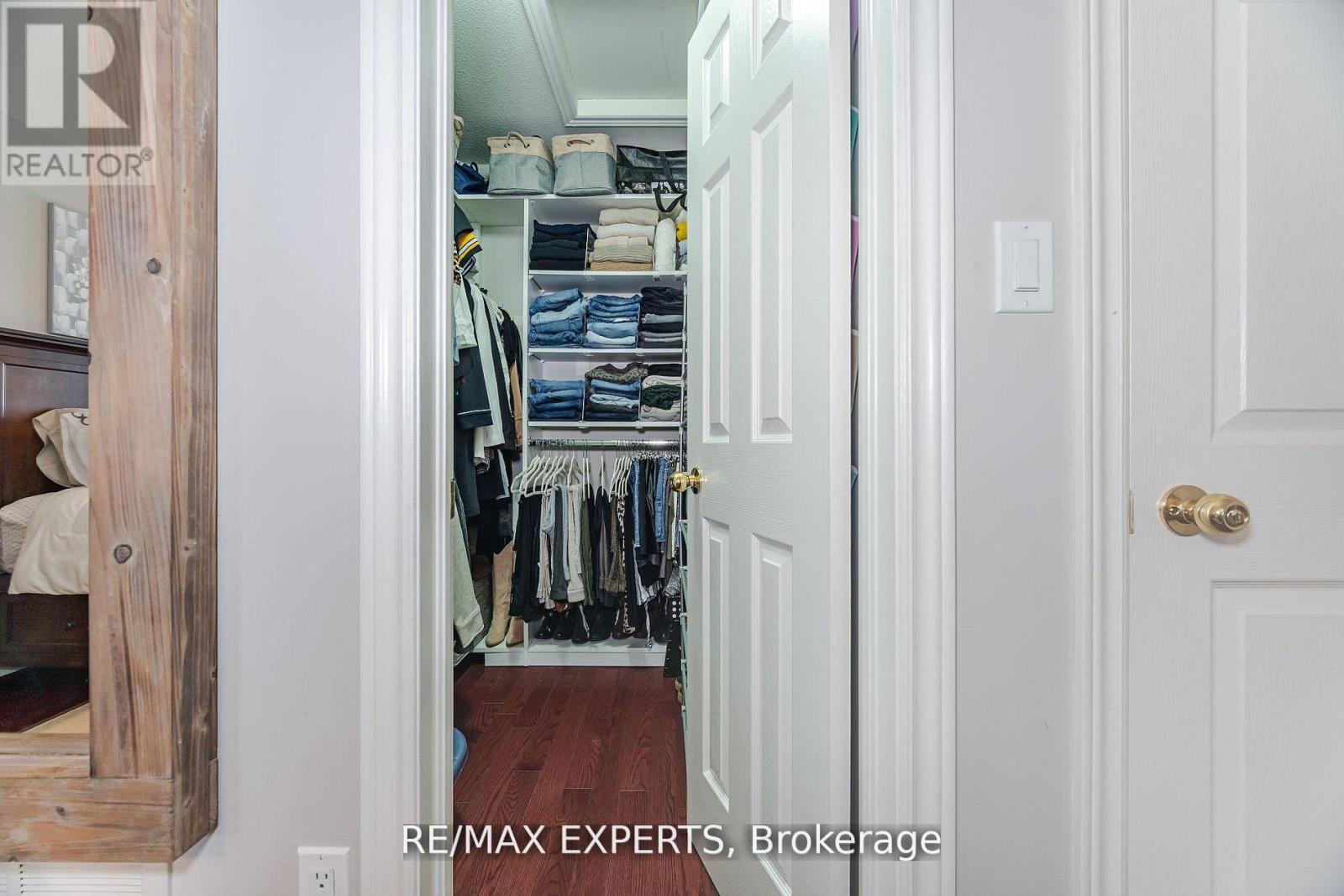 5 Leamster Trail, Caledon, Ontario  L7C 1G9 - Photo 13 - W12423148