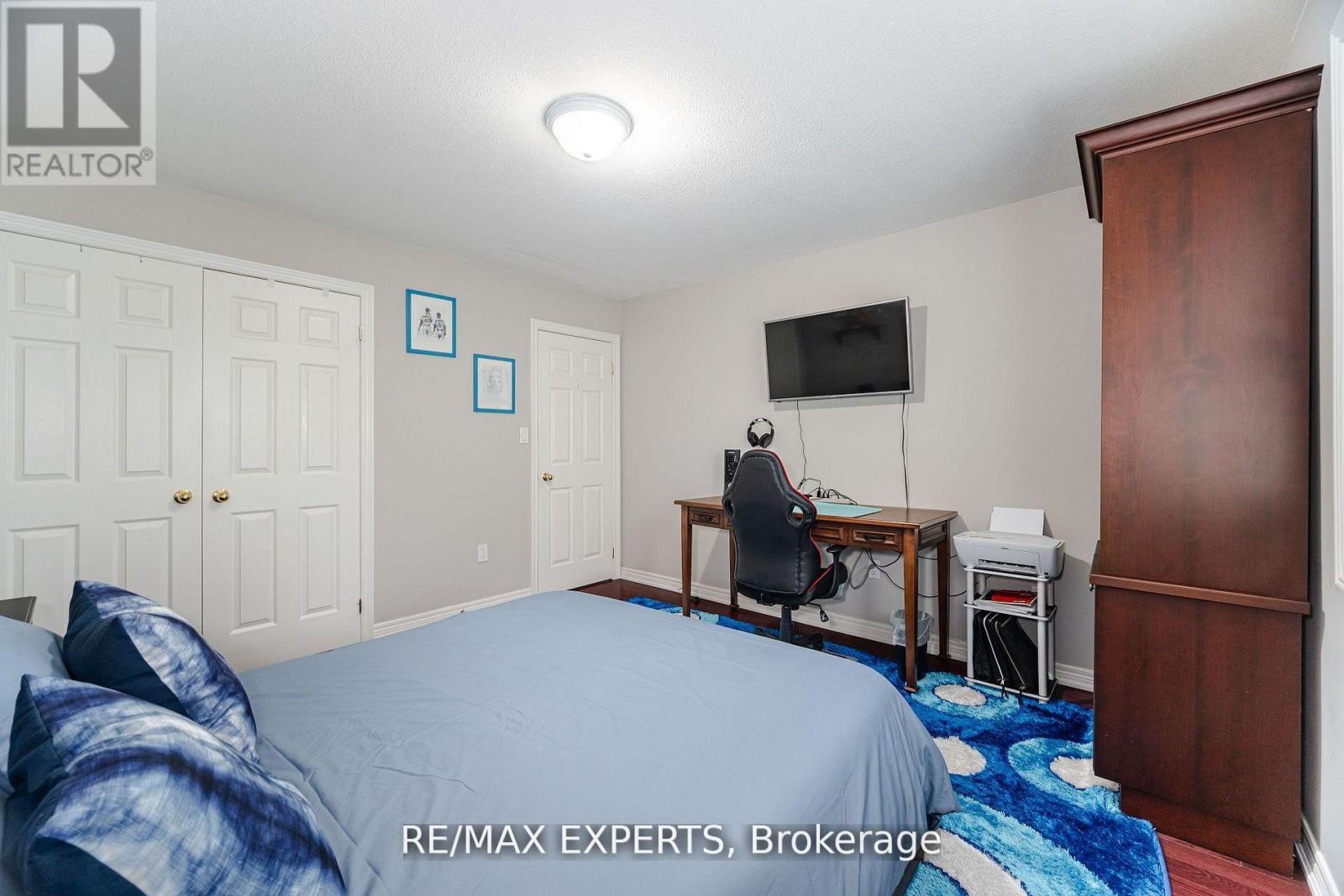 5 Leamster Trail, Caledon, Ontario  L7C 1G9 - Photo 17 - W12423148