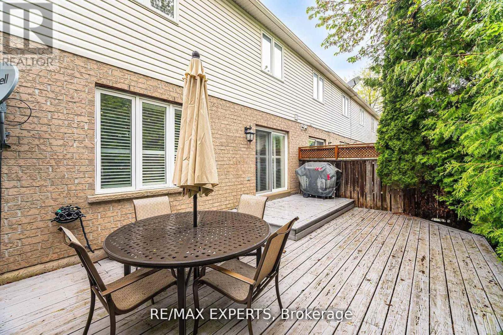 5 Leamster Trail, Caledon, Ontario  L7C 1G9 - Photo 22 - W12423148