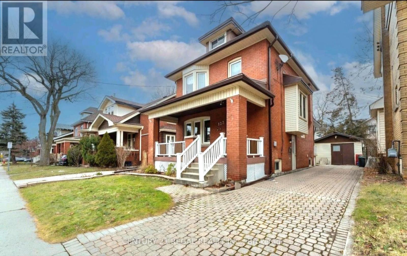UPPER - 133 EASTBOURNE AVENUE, Hamilton, Ontario
