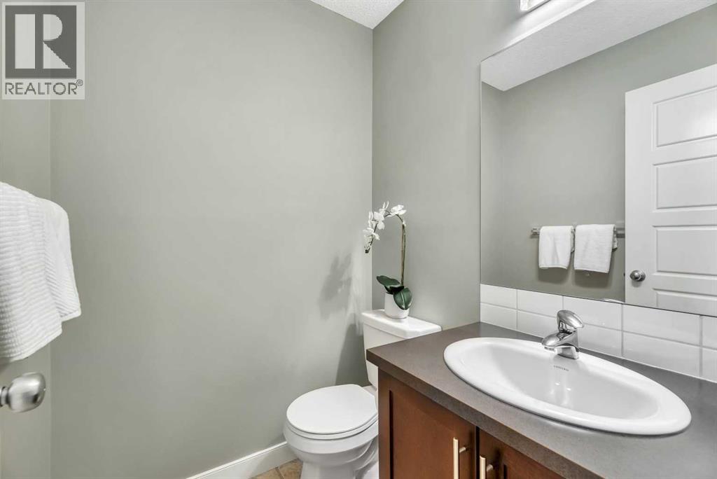 236 Pantego Lane Nw, Calgary, Alberta  T3K 0T1 - Photo 9 - A2248426