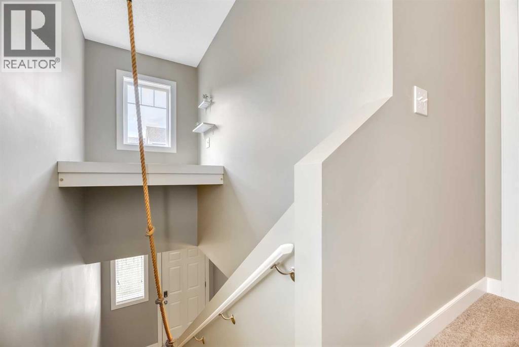 236 Pantego Lane Nw, Calgary, Alberta  T3K 0T1 - Photo 12 - A2248426