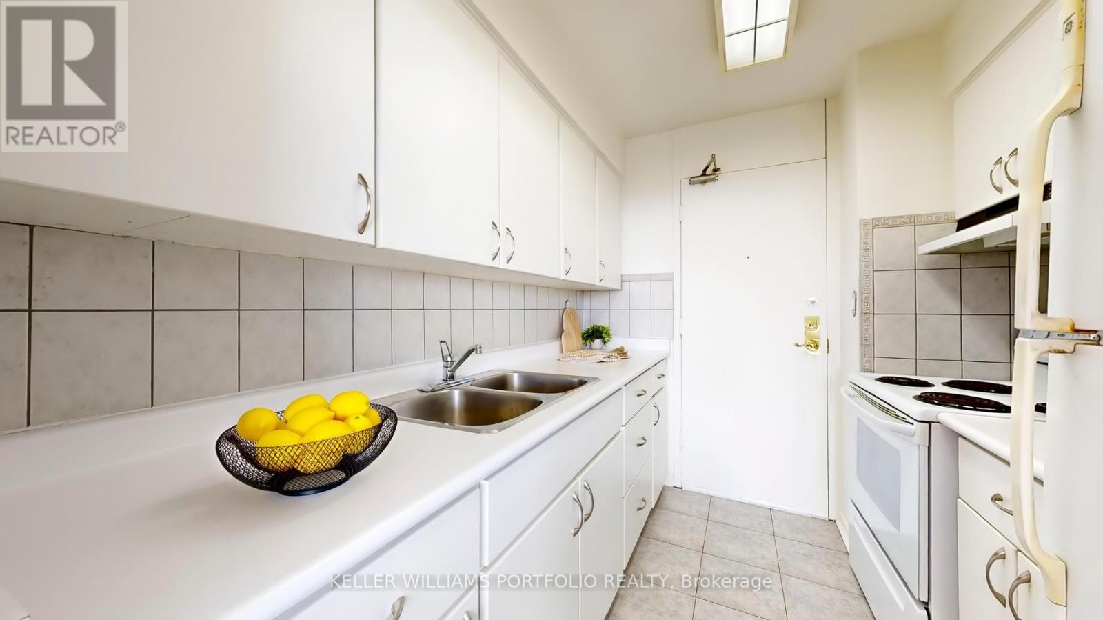 2105 - 135 Antibes Drive, Toronto, Ontario  M2R 2Z1 - Photo 10 - C12423218