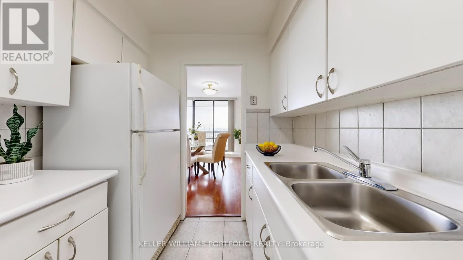 2105 - 135 Antibes Drive, Toronto, Ontario  M2R 2Z1 - Photo 9 - C12423218
