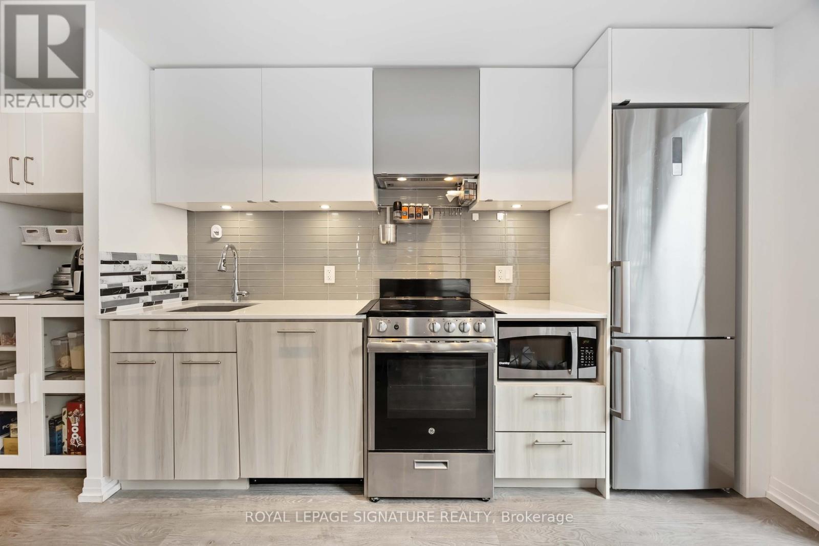 1725 - 251 Jarvis Street, Toronto (Moss Park), Ontario  M5B 0C3 - Photo 16 - C12423229