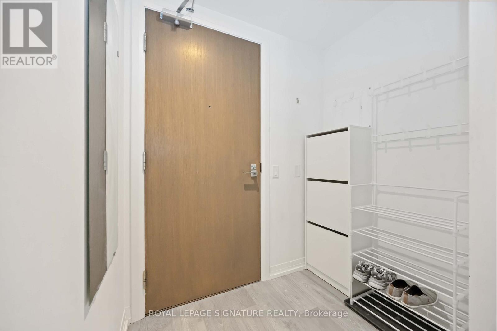 1725 - 251 Jarvis Street, Toronto, Ontario  M5B 0C3 - Photo 2 - C12423229