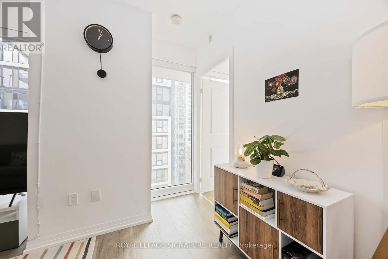 1725 - 251 Jarvis Street, Toronto (Moss Park), Ontario  M5B 0C3 - Photo 23 - C12423229