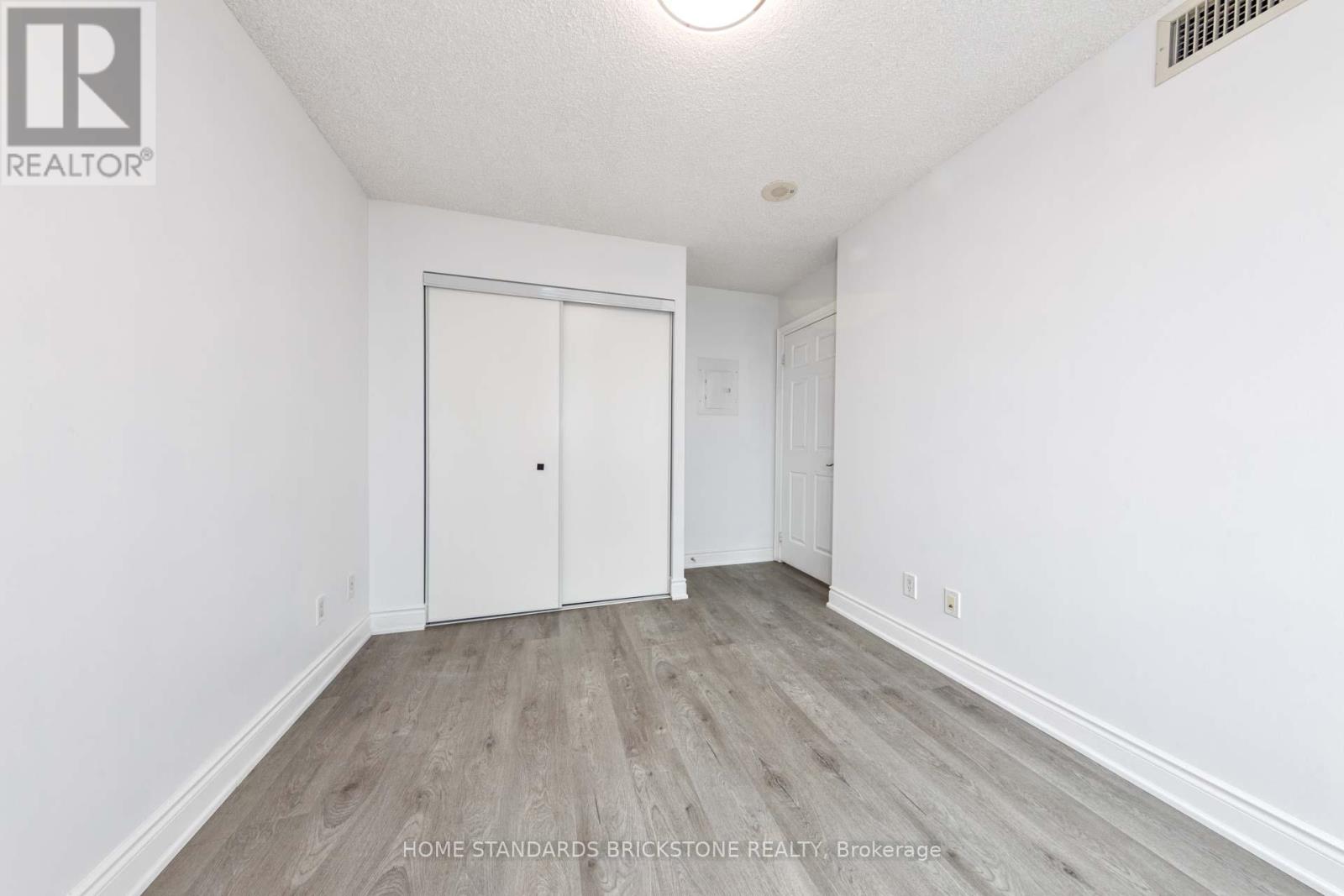 1504 - 15 Greenview Avenue, Toronto (Newtonbrook West), Ontario  M2M 4M7 - Photo 17 - C12423320