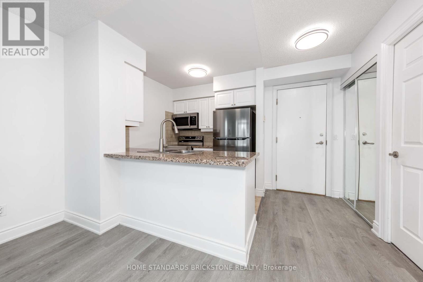 1504 - 15 Greenview Avenue, Toronto (Newtonbrook West), Ontario  M2M 4M7 - Photo 4 - C12423320