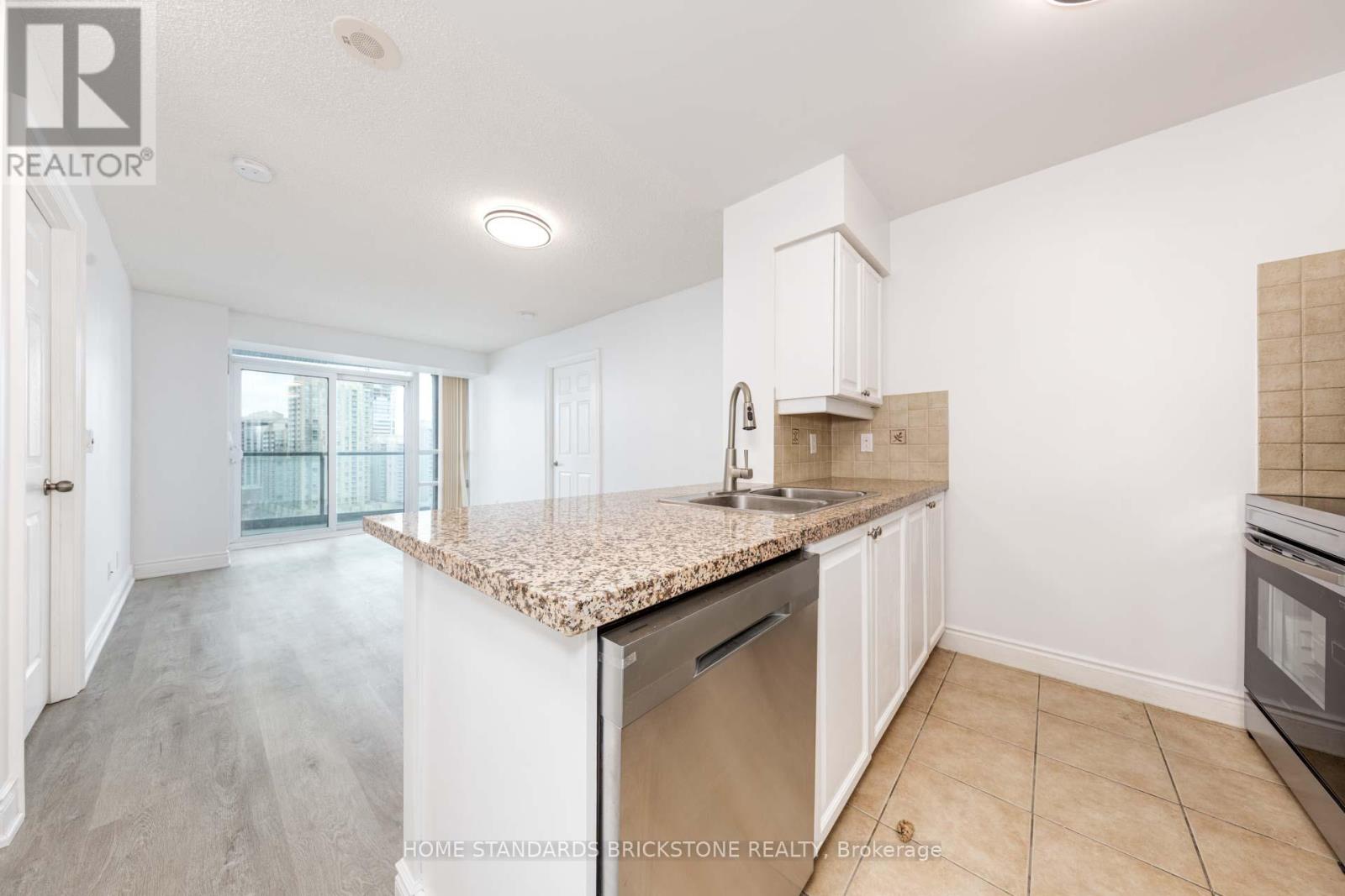 1504 - 15 Greenview Avenue, Toronto (Newtonbrook West), Ontario  M2M 4M7 - Photo 5 - C12423320